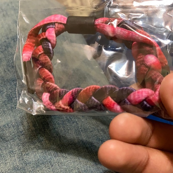 Pink bracelet - Picture 2 of 2